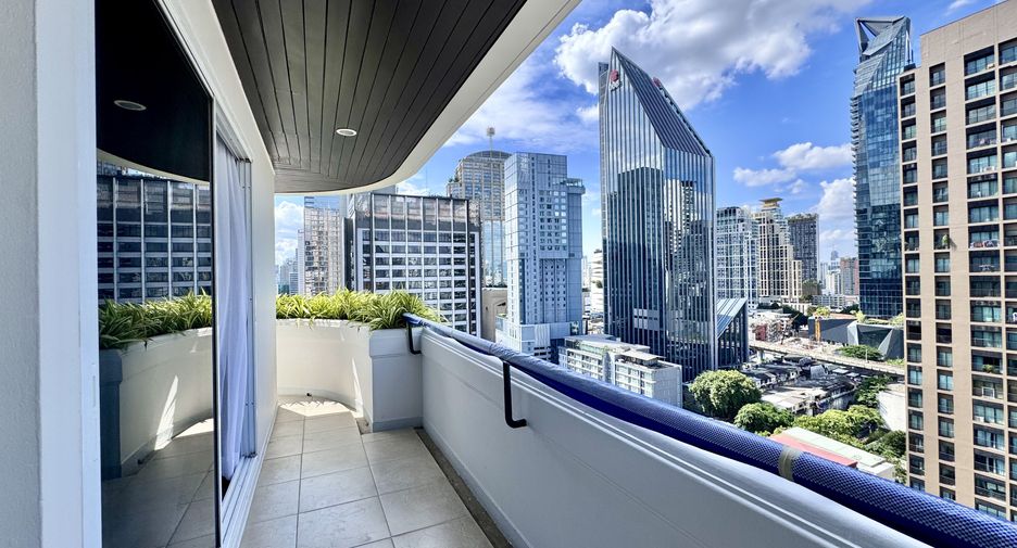 Wohnung zur Miete mit 4 Zimmer in Khlong Toei, Bangkok