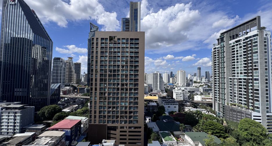 Wohnung zur Miete mit 4 Zimmer in Khlong Toei, Bangkok