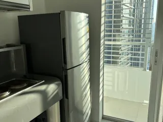 Wohnung zur Miete mit 1 Zimmer in Khlong San, Bangkok