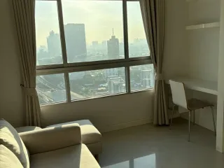 Wohnung zur Miete mit 1 Zimmer in Khlong San, Bangkok