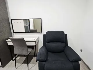 Wohnung zur Miete mit Studio in Huai Khwang, Bangkok