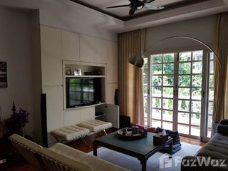 Casa adosada en alquiler de 3 habitaciones en Watthana, Bangkok