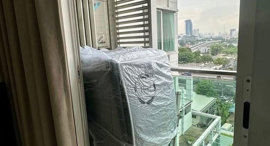 À louer 1 chambre condo à Huai Khwang, Bangkok