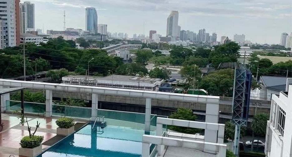 À louer 1 chambre condo à Huai Khwang, Bangkok