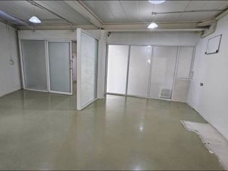 Аренда 1 кровать торговое помещение в Кхлонг Тоеи, Бангкок