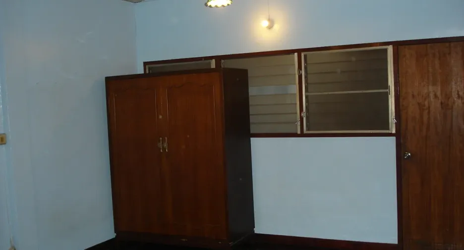 For rent 3 bedrooms retail Space in Phaya Thai, Bangkok