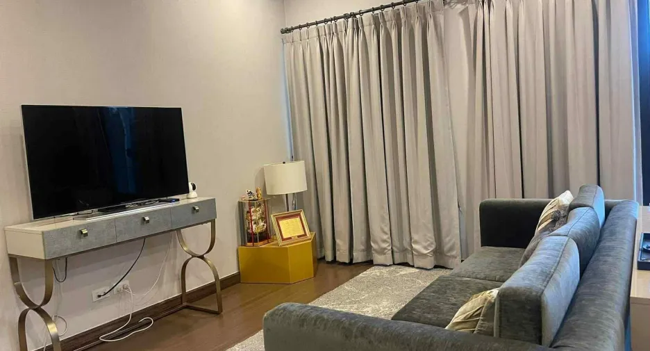 For rent 5 bedrooms house in Saphan Sung, Bangkok