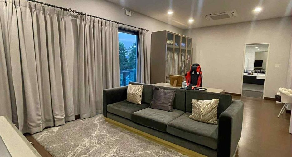 For rent 5 bedrooms house in Saphan Sung, Bangkok