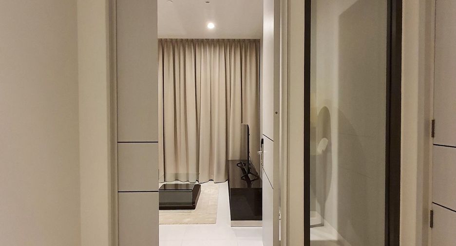 For rent 2 bedrooms condo in Khlong Toei, Bangkok