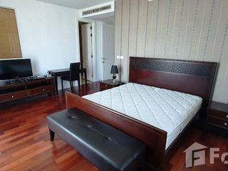 À louer 4 chambres condo à Pathum Wan, Bangkok