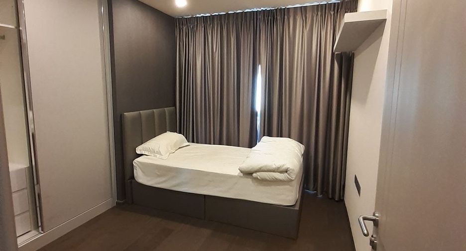 For rent 2 bedrooms condo in Pathum Wan, Bangkok