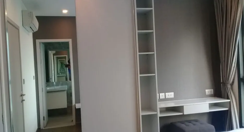For rent 2 bedrooms condo in Pathum Wan, Bangkok