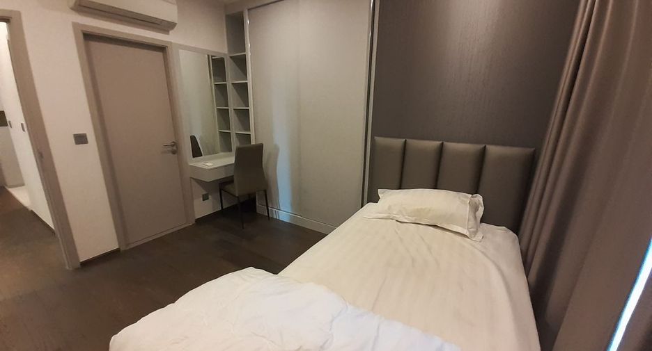 For rent 2 bedrooms condo in Pathum Wan, Bangkok