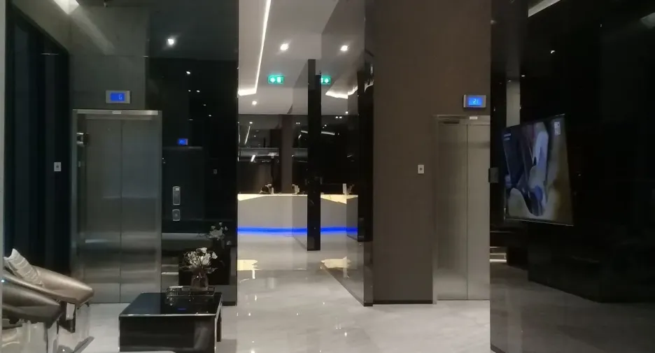 For rent 2 bedrooms condo in Pathum Wan, Bangkok