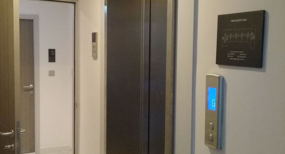 For rent 2 bedrooms condo in Pathum Wan, Bangkok