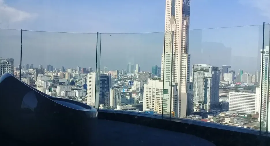 For rent 2 bedrooms condo in Pathum Wan, Bangkok