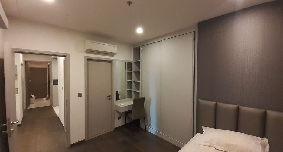 For rent 2 bedrooms condo in Pathum Wan, Bangkok