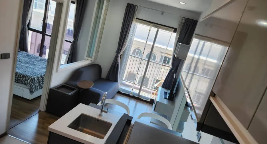 Condo en alquiler de 1 habitaciones en Khlong Toei, Bangkok