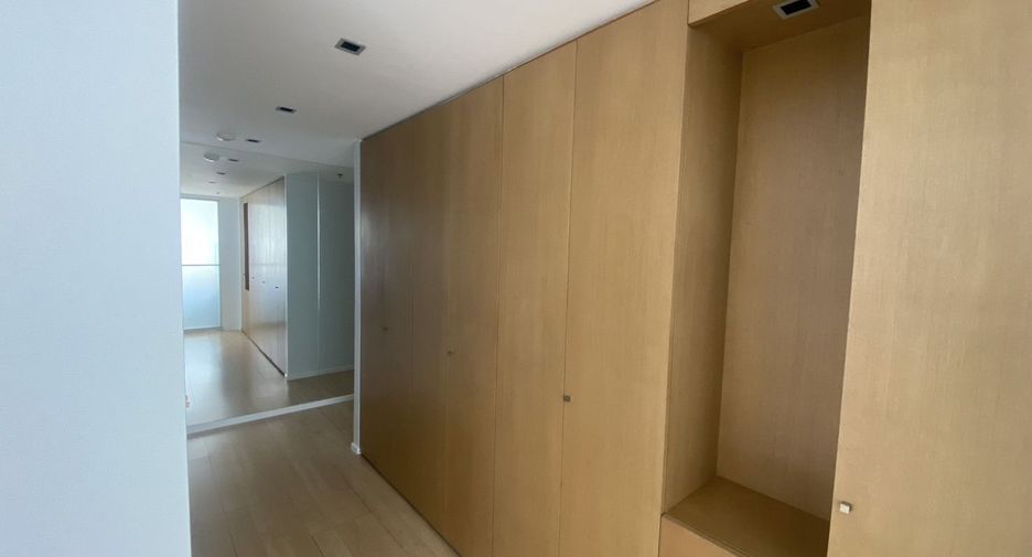 Wohnung zur Miete mit 2 Zimmer in Pathum Wan, Bangkok