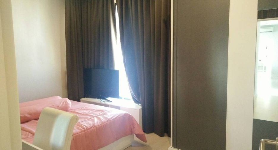 For rent 3 bedrooms condo in Watthana, Bangkok