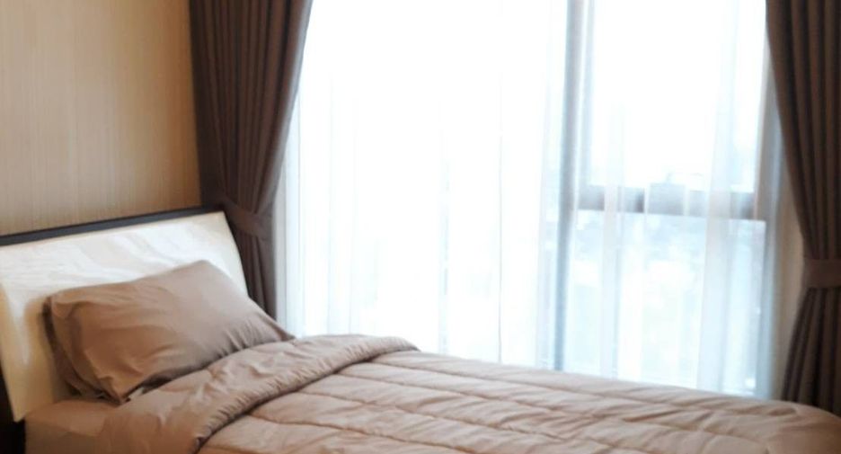 For rent 3 bedrooms condo in Watthana, Bangkok