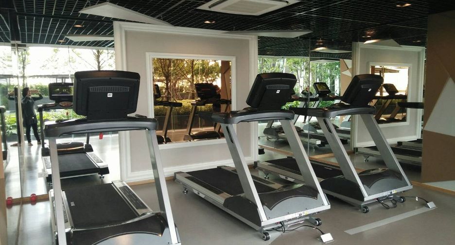 For rent 3 bedrooms condo in Watthana, Bangkok