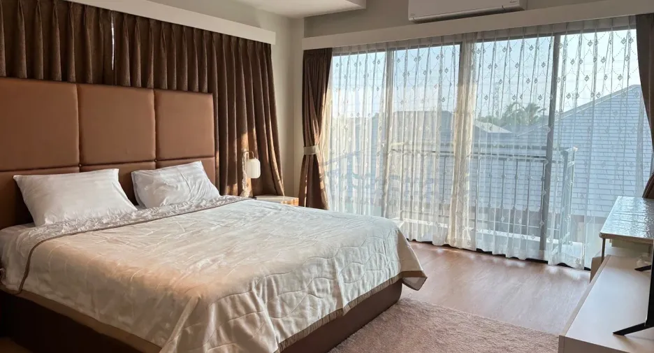 For rent 6 bedrooms house in Prawet, Bangkok