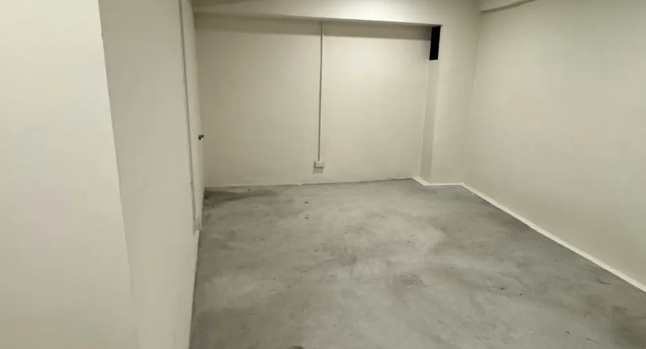 For rent retail Space in Phra Khanong, Bangkok