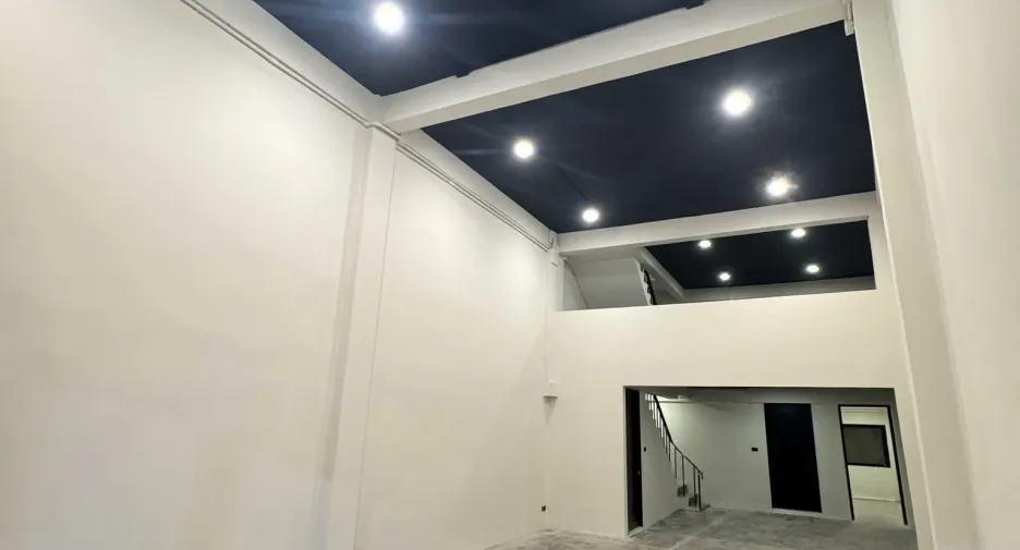 For rent retail Space in Phra Khanong, Bangkok
