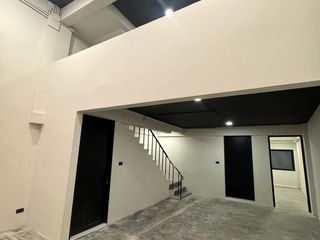 Аренда торговое помещение в Пхра Кханонг, Бангкок