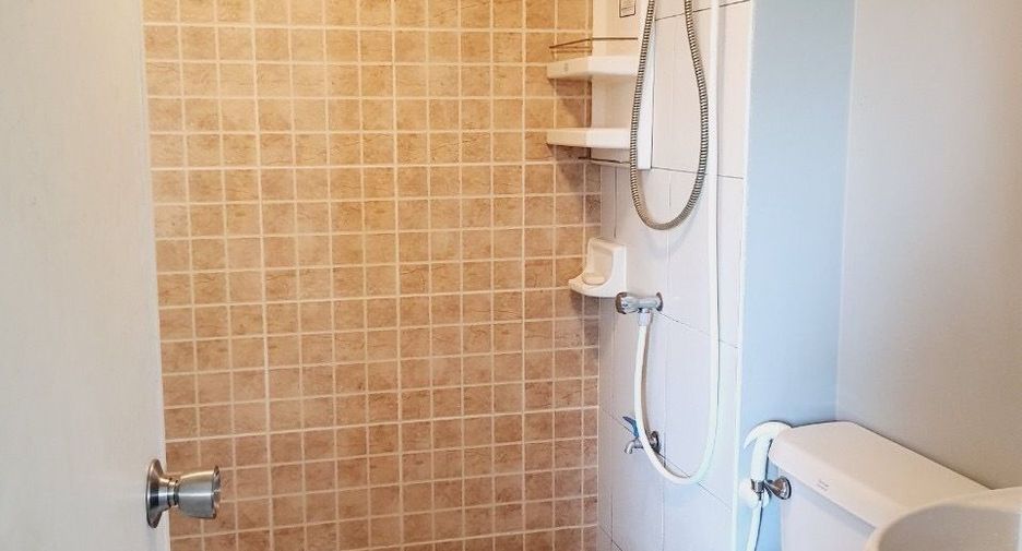For rent 2 bedrooms condo in Lat Krabang, Bangkok