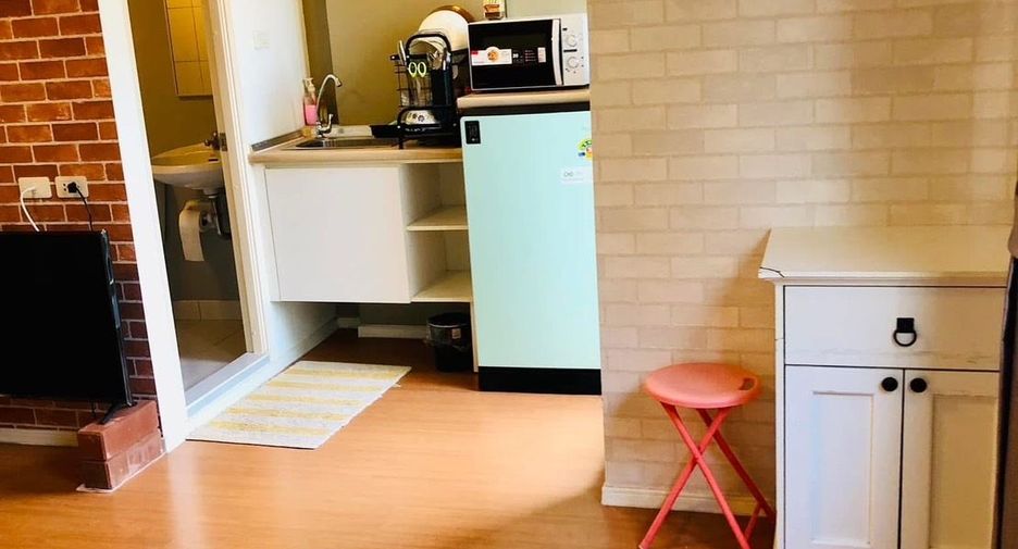 For rent 2 bedrooms condo in Lat Krabang, Bangkok