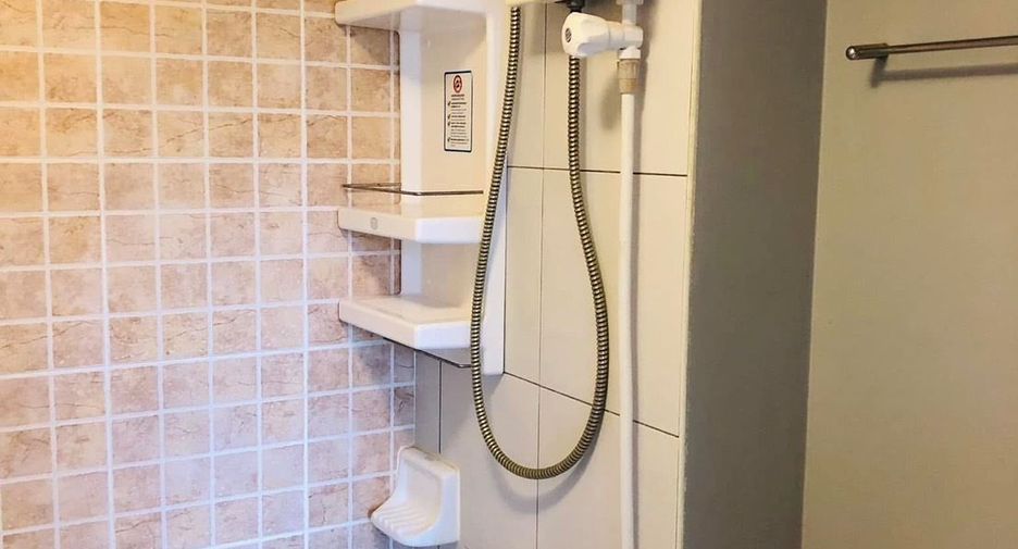 For rent 2 bedrooms condo in Lat Krabang, Bangkok
