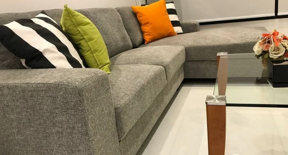 For rent 2 bedrooms condo in Pathum Wan, Bangkok