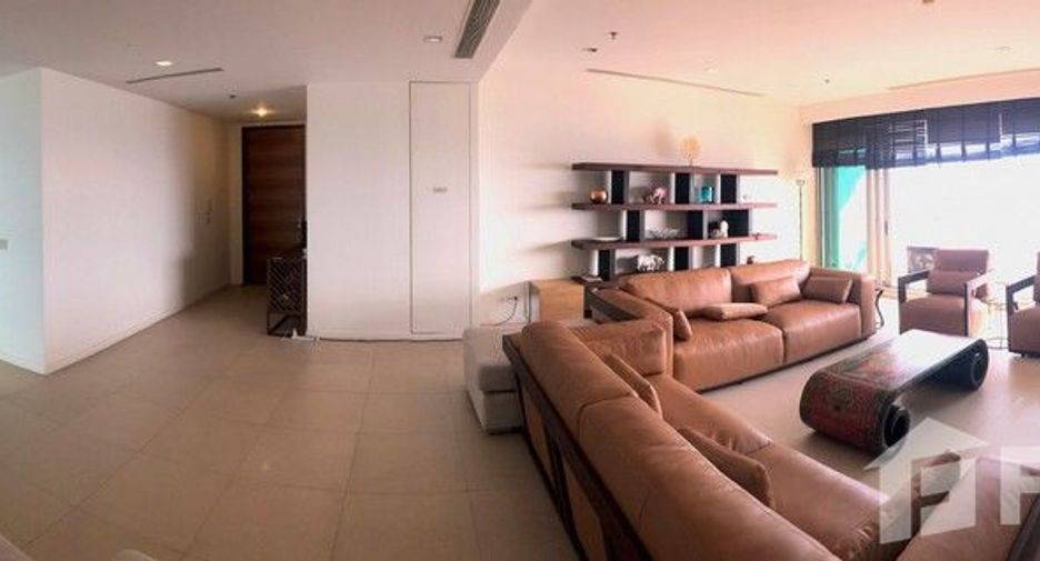 Condo en alquiler de 3 habitaciones en Sathon, Bangkok