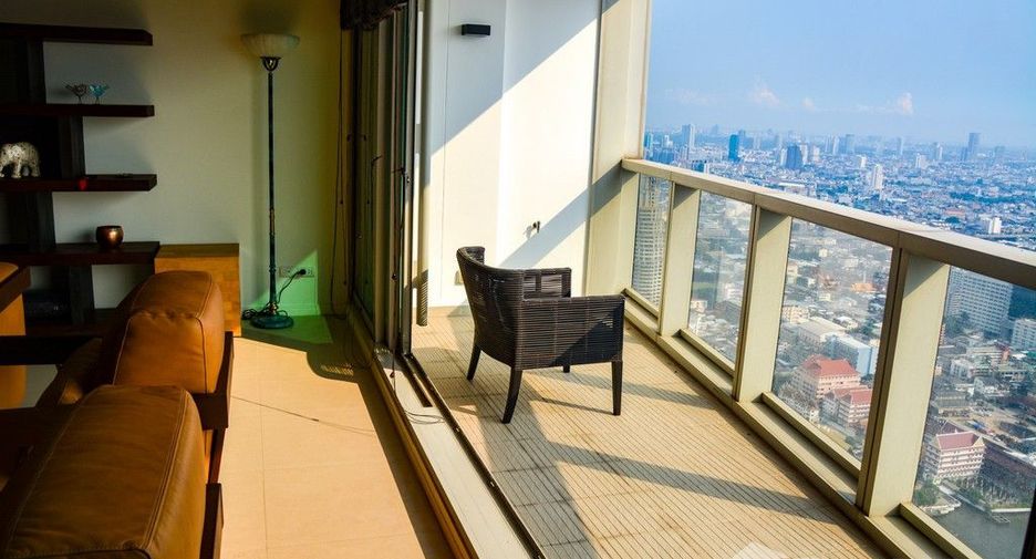 Condo en alquiler de 3 habitaciones en Sathon, Bangkok
