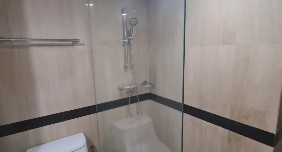 Condo en alquiler de 2 habitaciones en Sathon, Bangkok