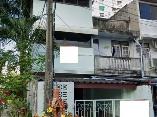 For rent 4 bedrooms townhouse in Bang Na, Bangkok