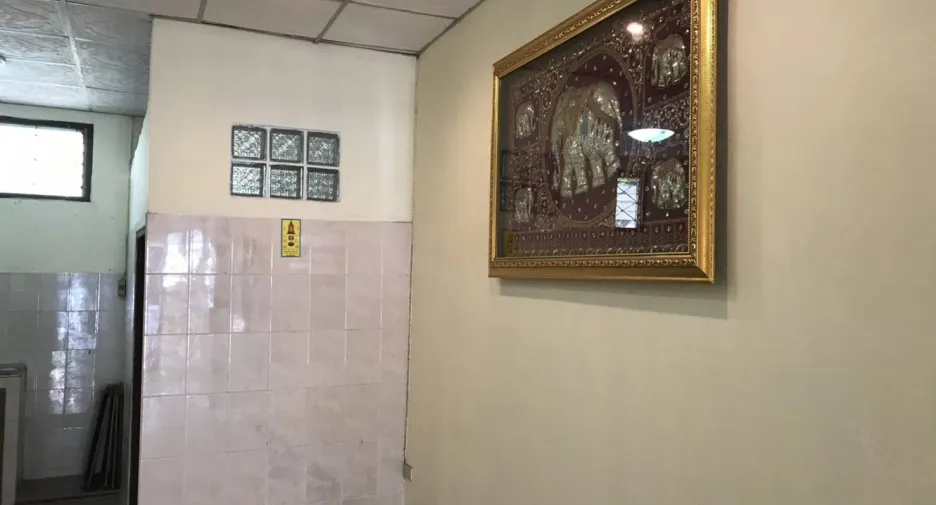 For rent 4 bedrooms townhouse in Bang Na, Bangkok