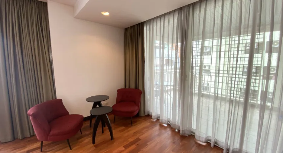 For rent 2 bedrooms condo in Khlong Toei, Bangkok