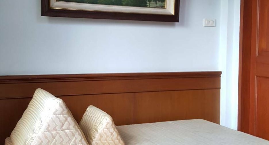 For rent 2 bedrooms house in Khlong Toei, Bangkok