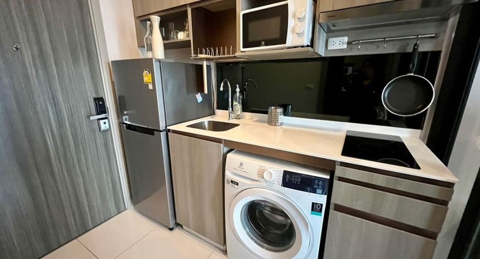 For rent studio condo in Watthana, Bangkok