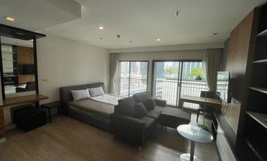 Wohnung zur Miete mit Studio in Khlong Toei, Bangkok