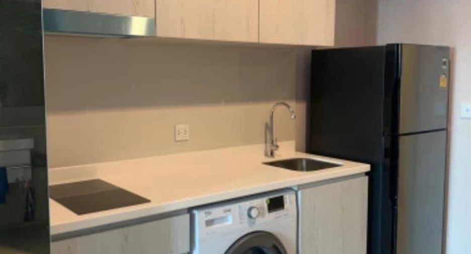 Wohnung zur Miete mit Studio in Pathum Wan, Bangkok