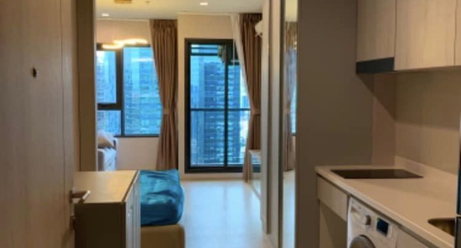 Wohnung zur Miete mit Studio in Pathum Wan, Bangkok