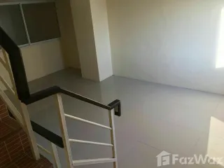 For rent 4 bedrooms townhouse in Bang Na, Bangkok