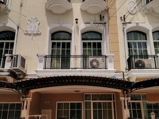 For rent 3 bedrooms townhouse in Prawet, Bangkok