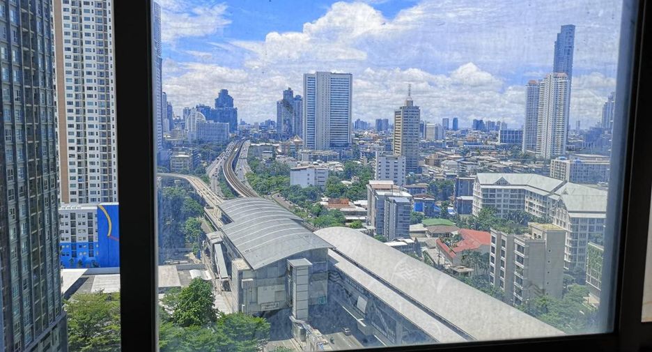 Condo en alquiler de 2 habitaciones en Khlong San, Bangkok