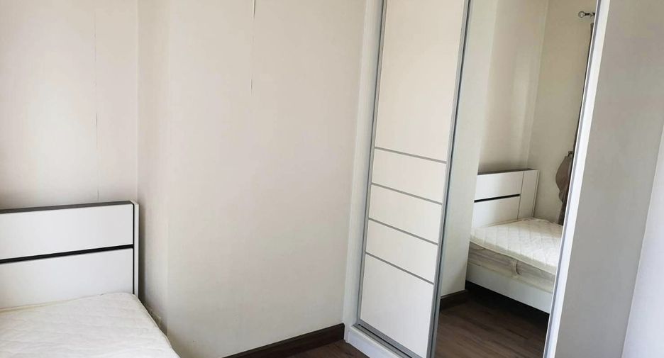 Condo en alquiler de 2 habitaciones en Khlong San, Bangkok