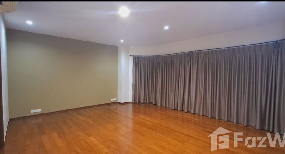 Reihenhaus zur Miete mit 4 Zimmer in Watthana, Bangkok